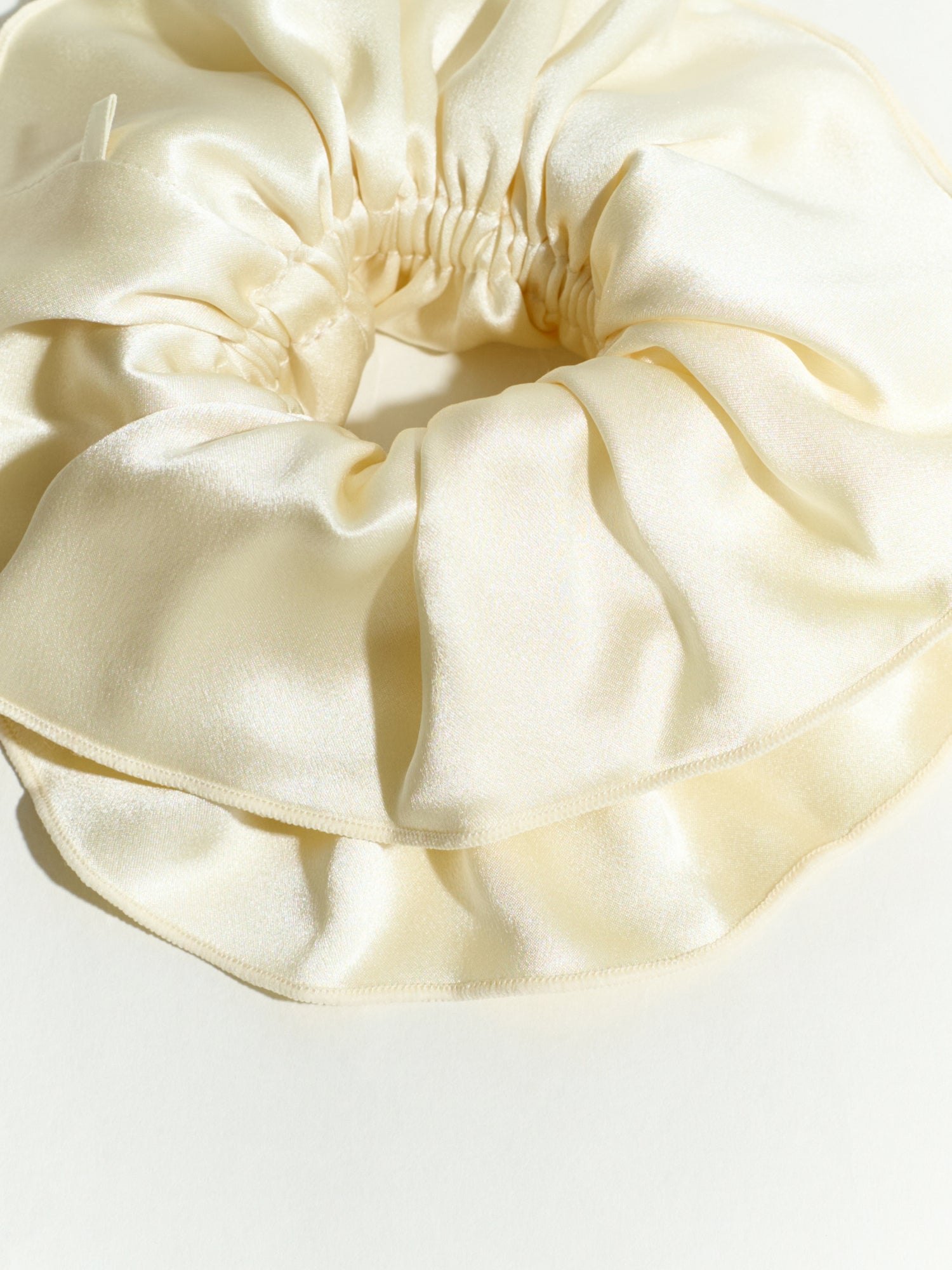 "Maxi Flower" Double-Layer Oversized Silk Scrunchie - Cream - Cream - LOST PATTERN Scrunchie