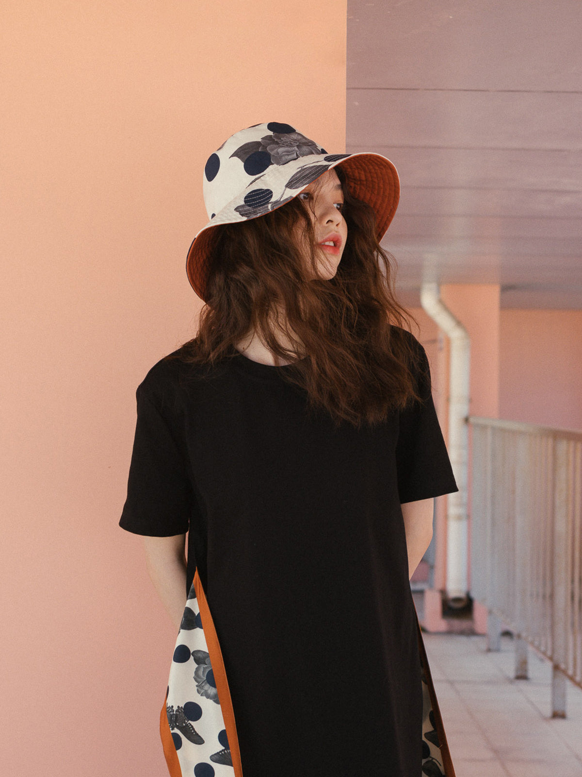 "Noir Floral" Reversible Bucket Hat - Black - LOST PATTERN Hats