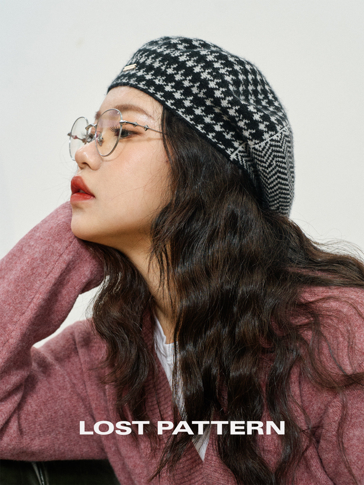 "Houndstooth" Wool-Cashmere Beret Hat - Black & White - LOST PATTERN Cashmere