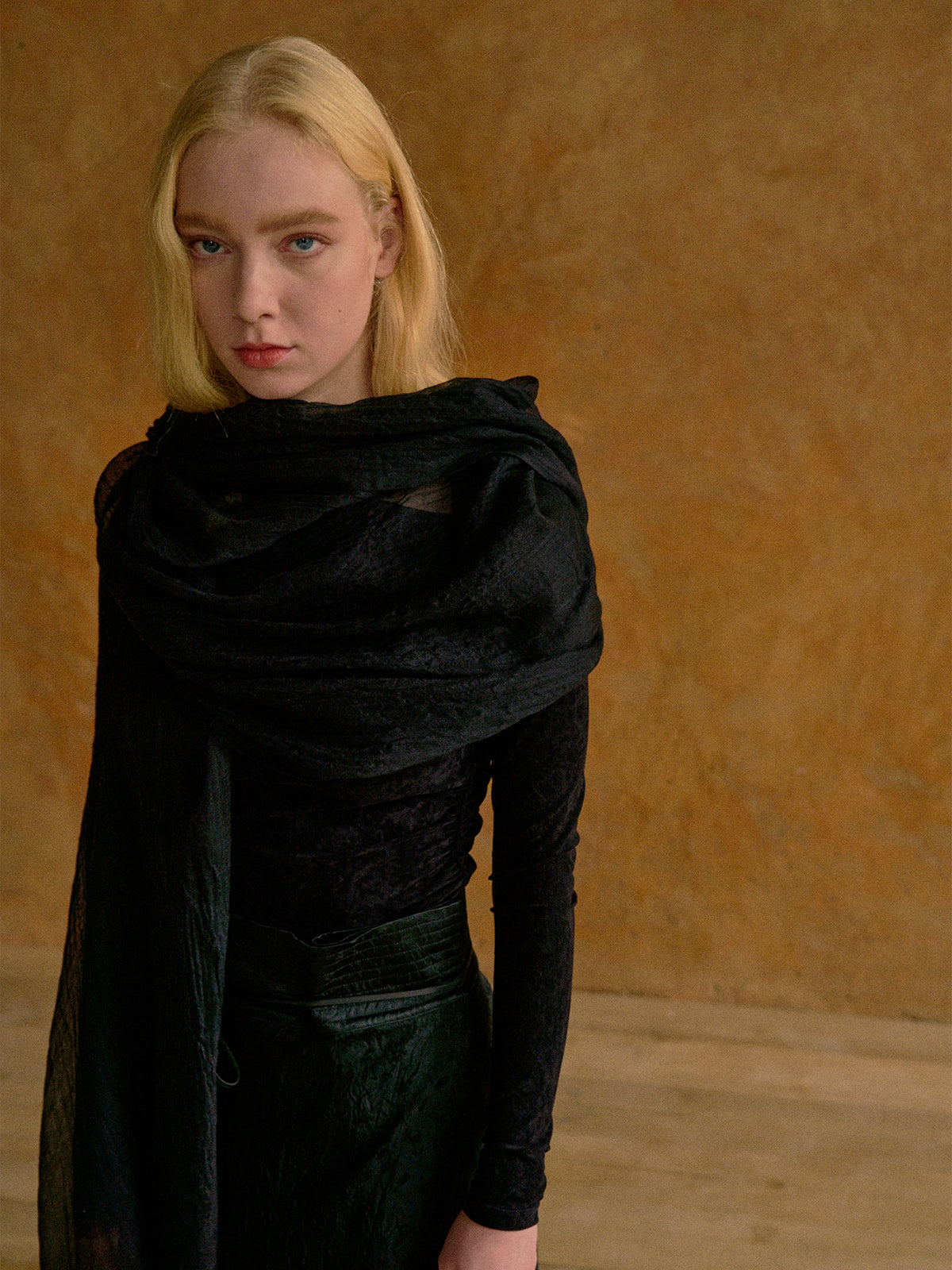 "Featherlight" Oversized Cashmere Scarf - Black - Classic Black - LOST PATTERN Cashmere