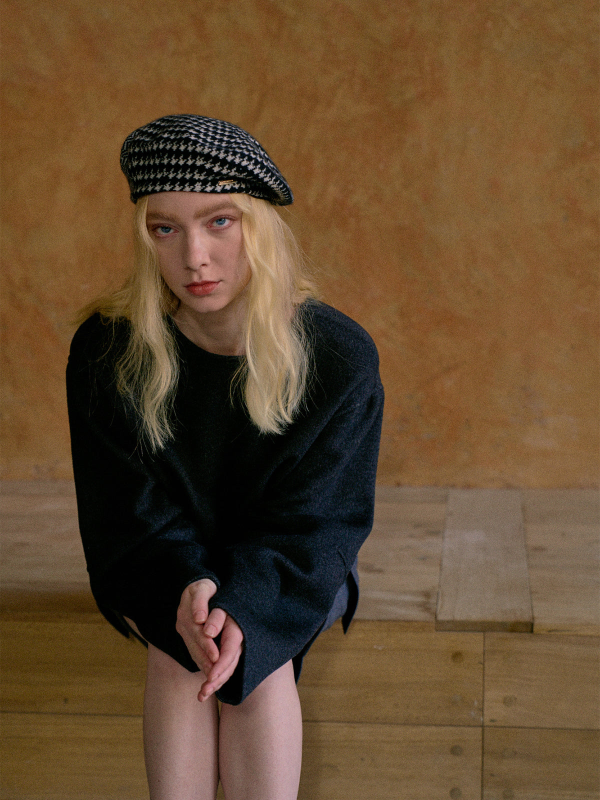 "Houndstooth" Wool-Cashmere Beret Hat - Black & White - LOST PATTERN Cashmere