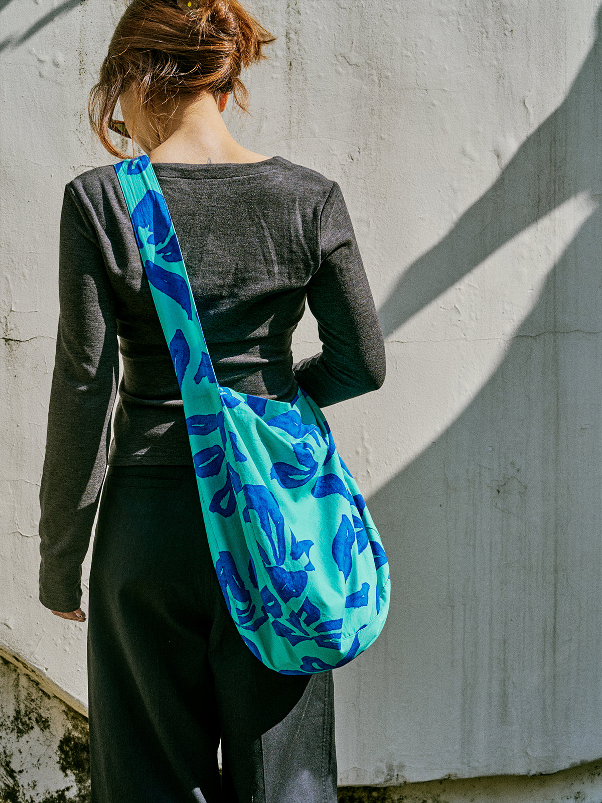 "Tropical Bliss" Hobo Crossbody Bag - Ocean Blue - Ocean Blue - LOST PATTERN Tote Bag