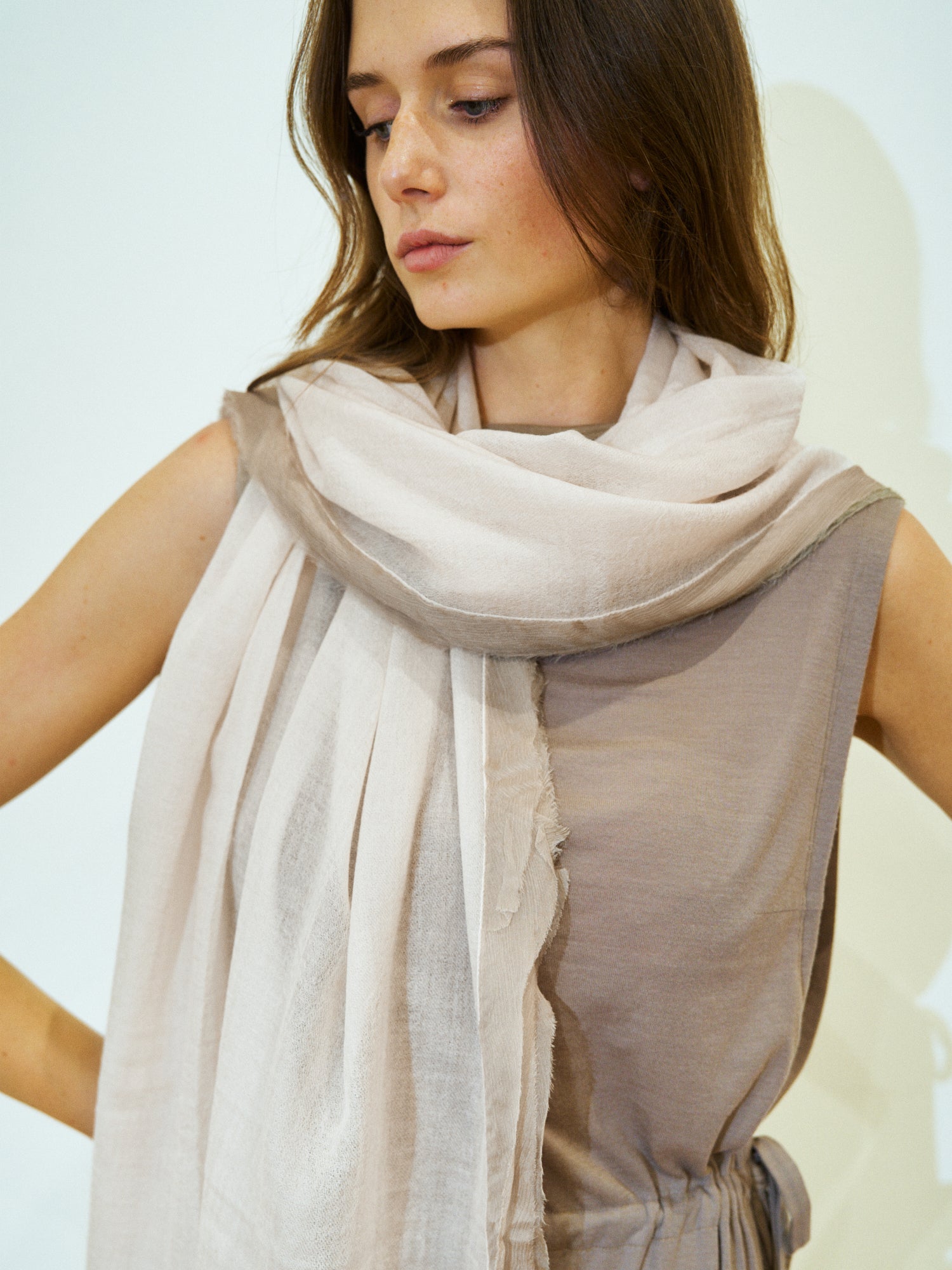 Silk-Bordered Cashmere Shawl - Beige & Grey