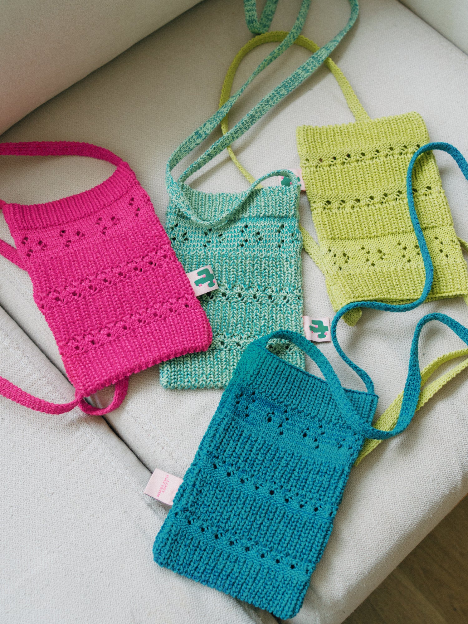 "Cactus" Crochet Crossbody Phone Bag - Fuchsia