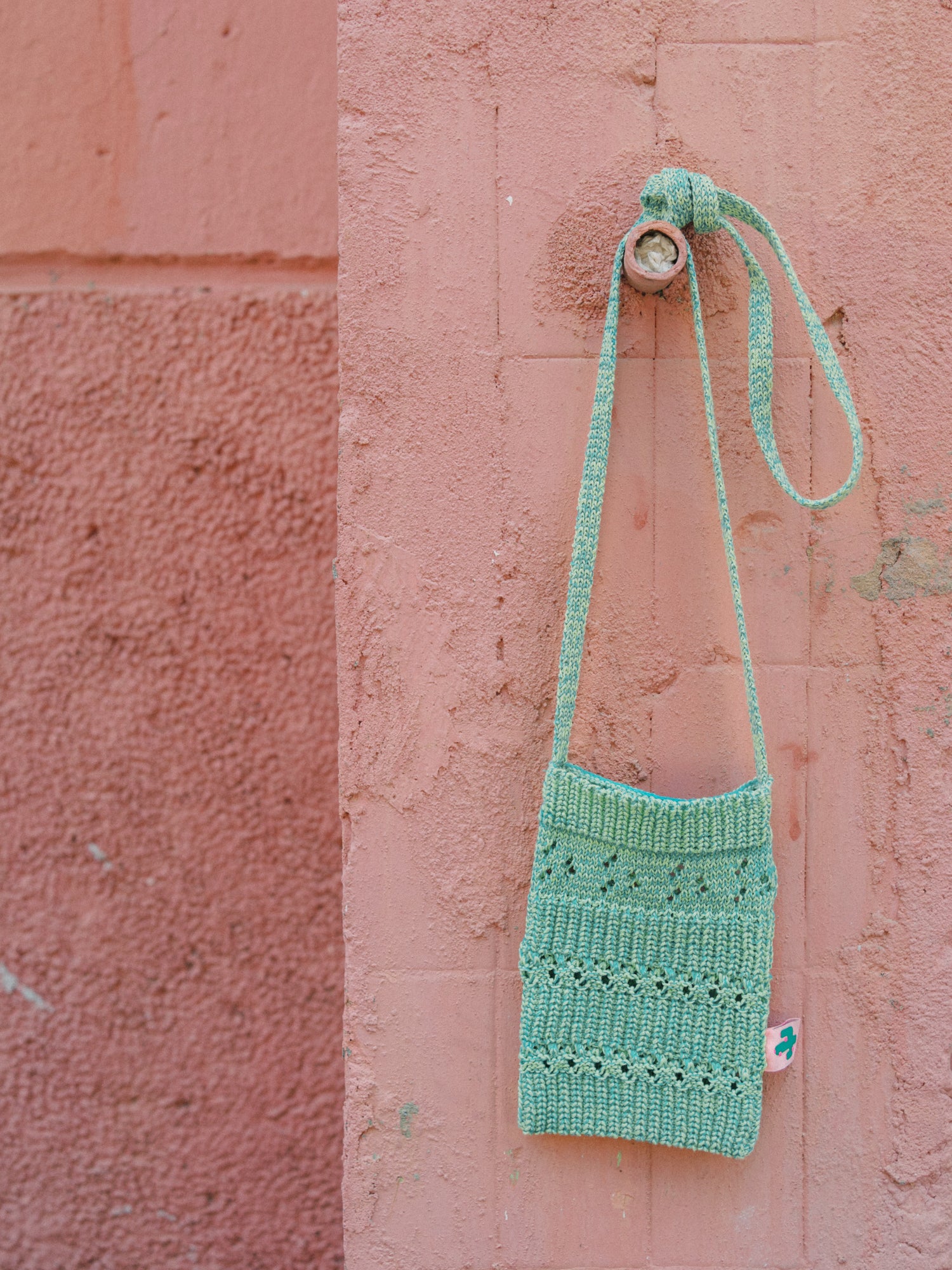 "Cactus" Crochet Crossbody Phone Bag - Peppermint
