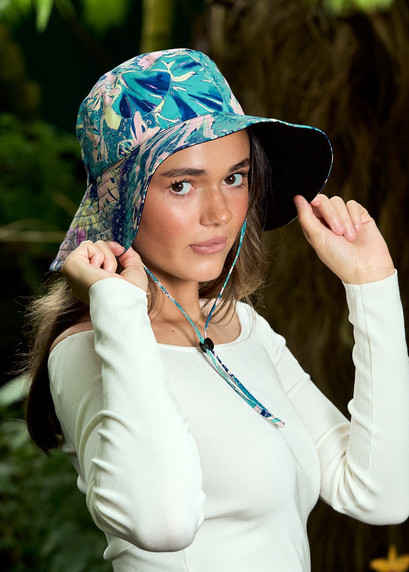 LOST PATTERN X NYBG " Orchid Neon" Cotton Reversible Sunhat - Black & Blue
