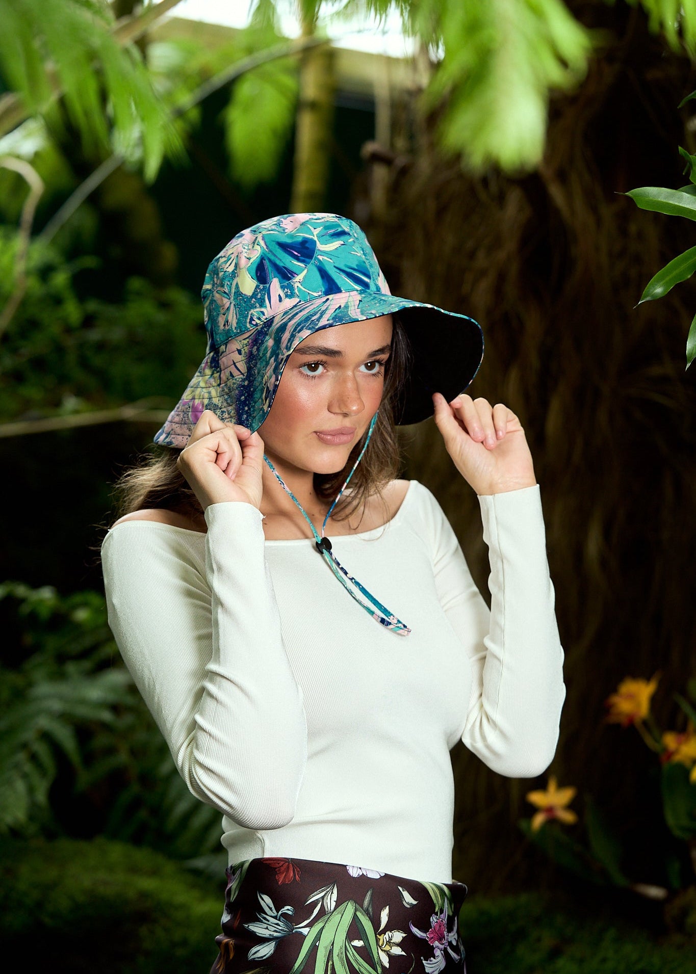 LOST PATTERN X NYBG " Orchid Neon" Cotton Reversible Sunhat - Black & Blue