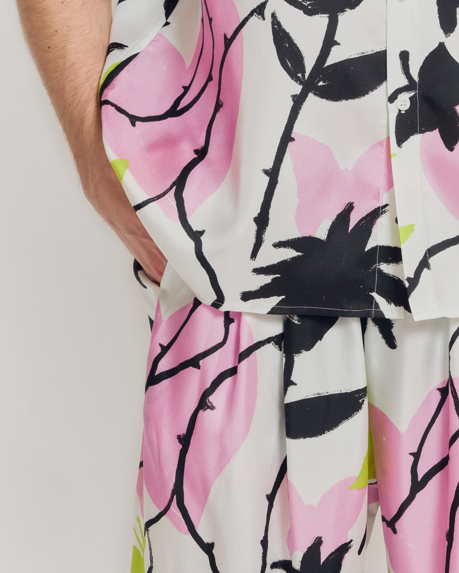"Frida's Dream" Oversized Silk Hawaii Shirt - Pink & Black