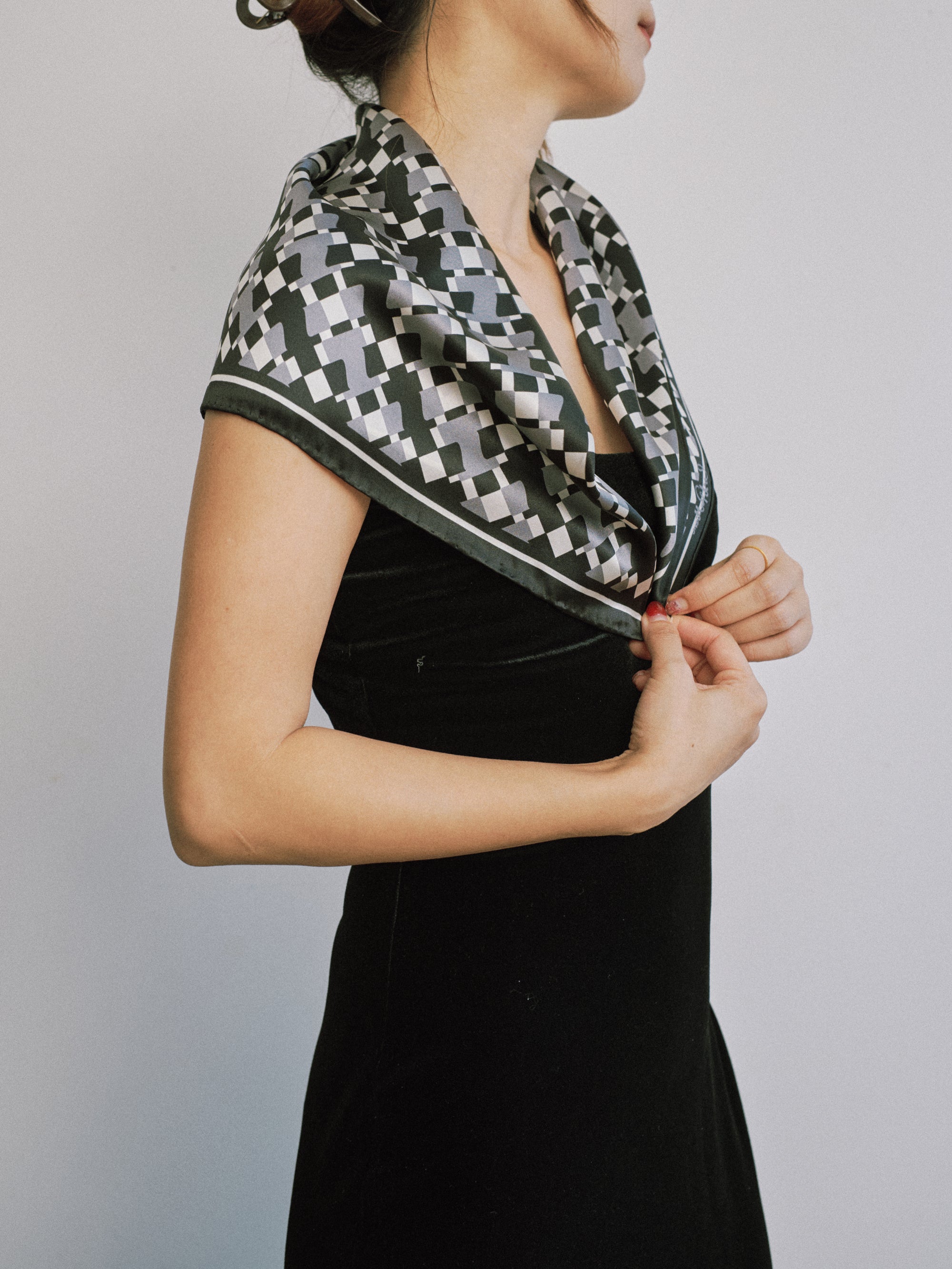 "Houndstooth Moderne" Silk Bandana Scarf - Grey