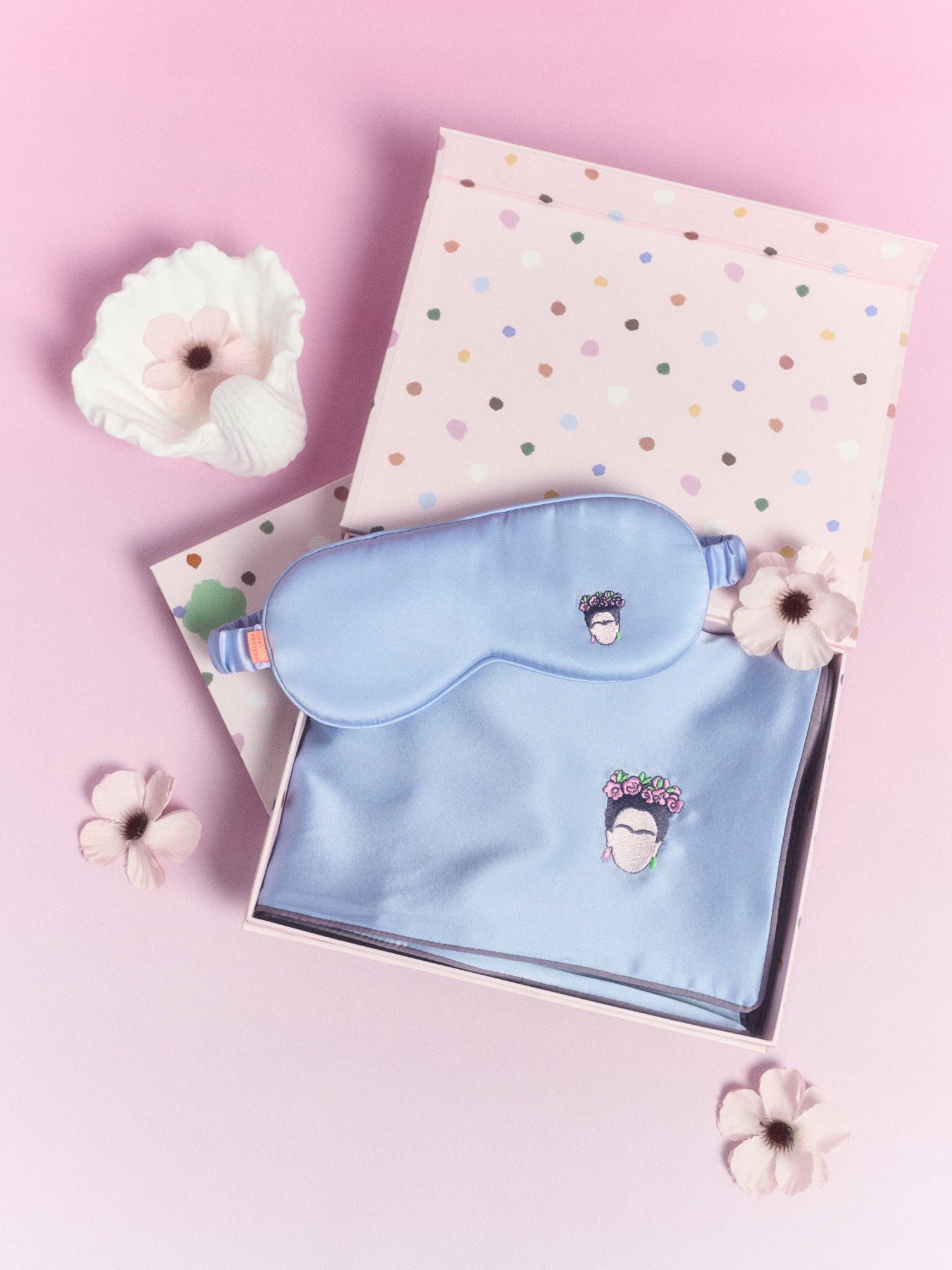 "Frida" 2 Piece Silk Gift Set: Silk Pillowcase & Silk Sleep Eye Mask - Lavender