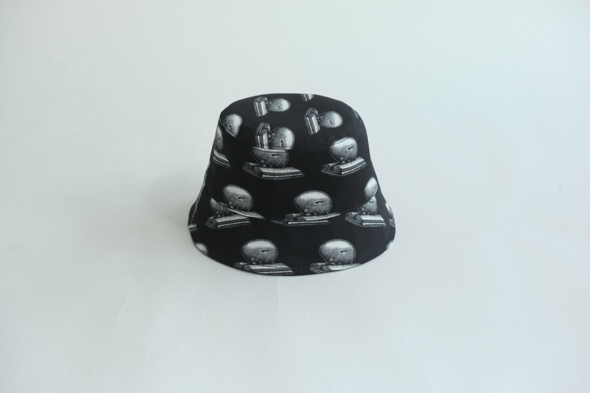 "Bookhead" Reversible Bucket Hat - Black - LOST PATTERN Hats