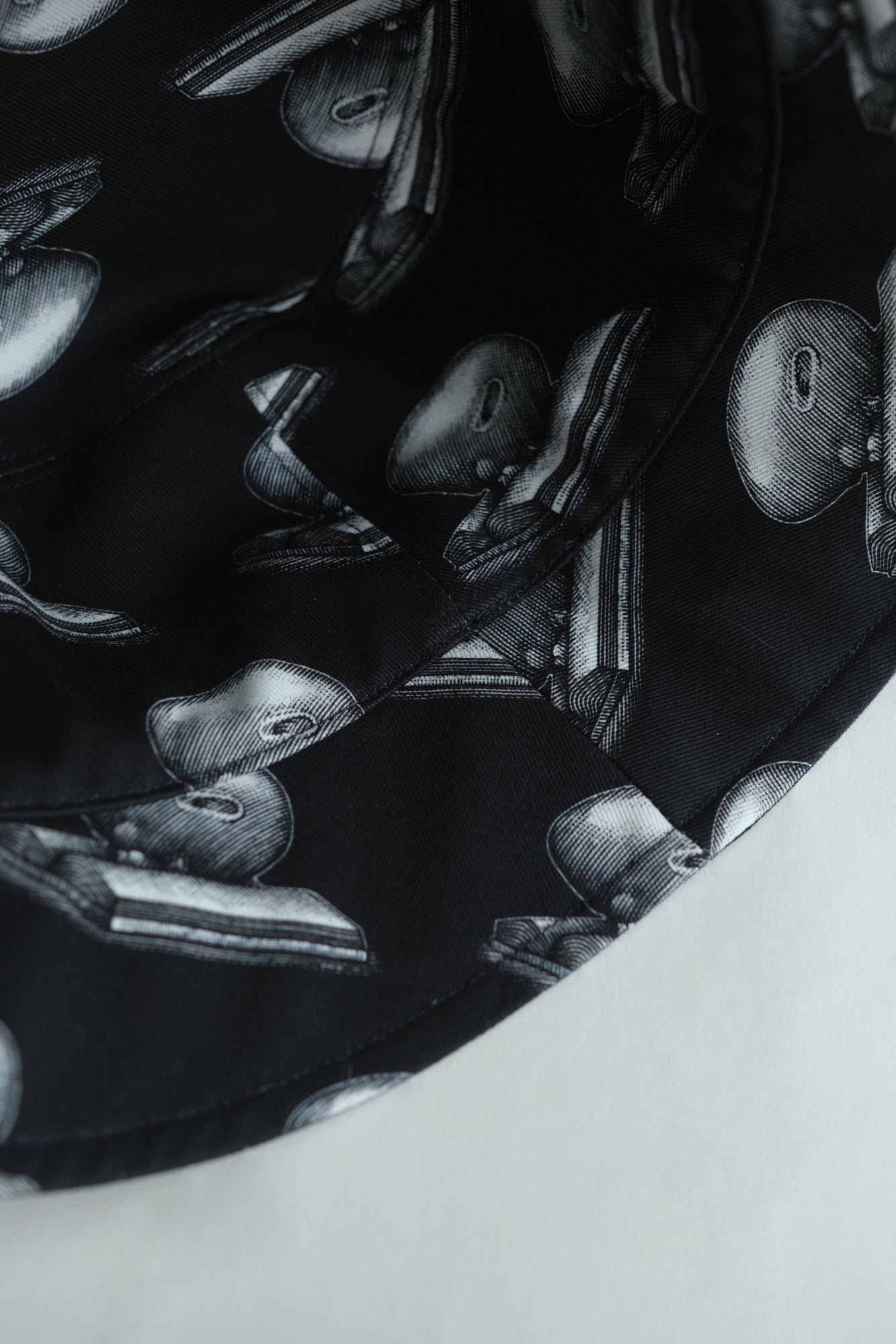 "Bookhead" Reversible Bucket Hat - Black - LOST PATTERN Hats