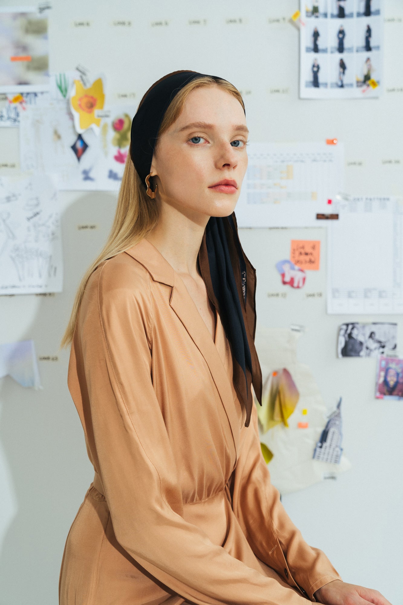 "Satin" Silk Neck Scarf - Black - LOST PATTERN Silk Bandana