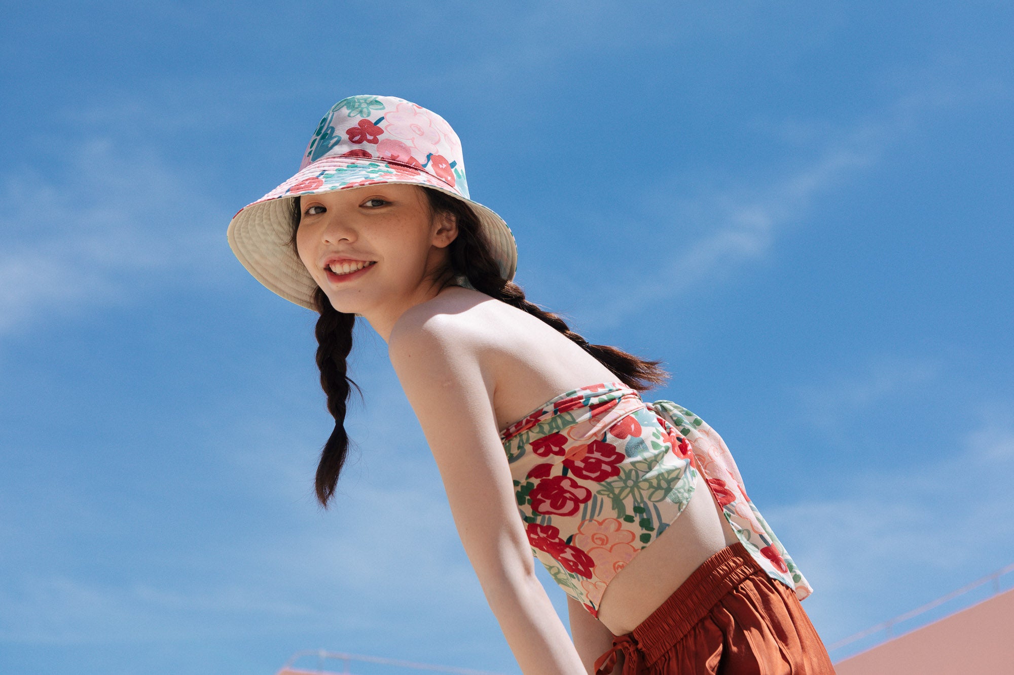 "Garden Chic" Reversible Floral Bucket Hat - Red & Pink & Green - LOST PATTERN Hats
