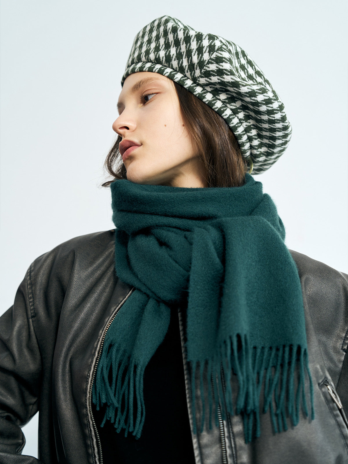 "Lost in Warmth" Classic Cashmere Scarf - Hunter Green - LOST PATTERN Cashmere