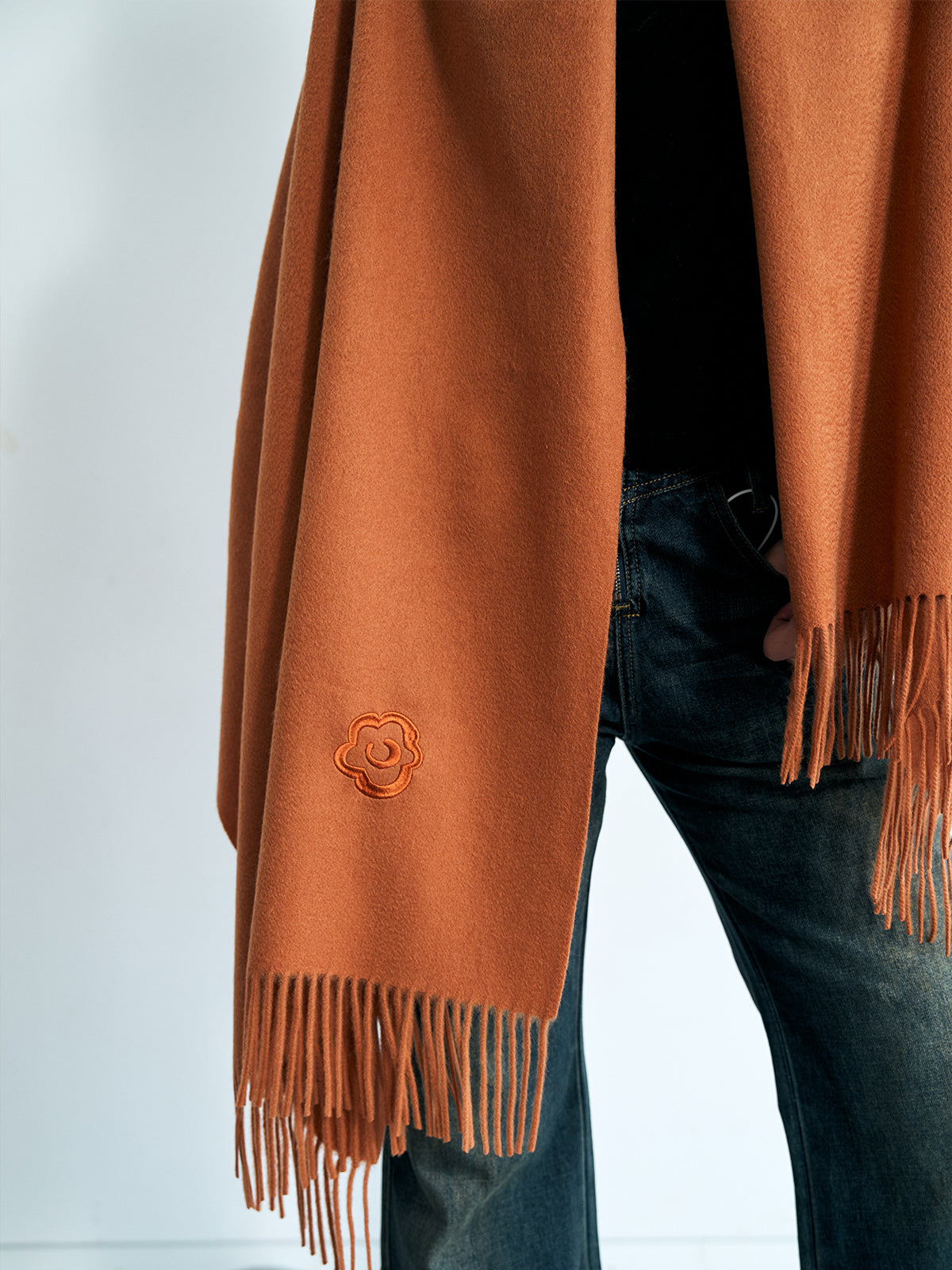 "The Big Shawl" Oversized Cashmere Wrap - Caramel - LOST PATTERN Cashmere