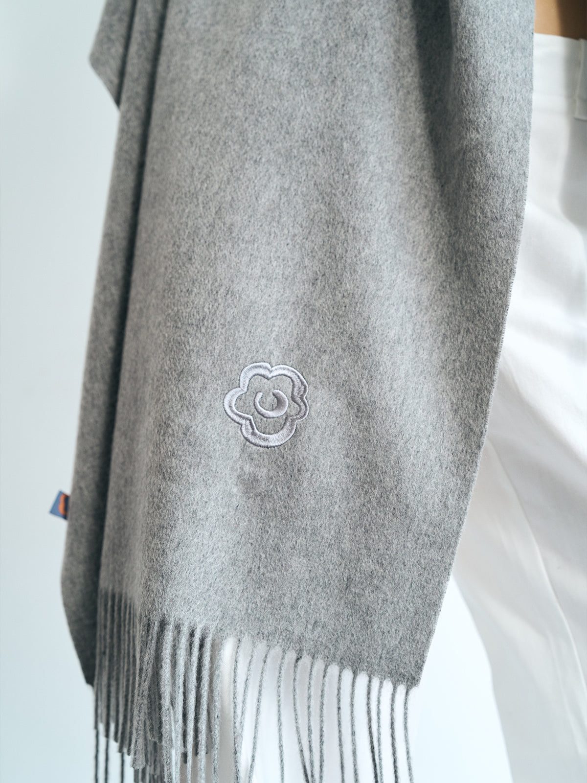 "The Big Shawl" Oversized Cashmere Wrap - Gray Melange - LOST PATTERN Cashmere