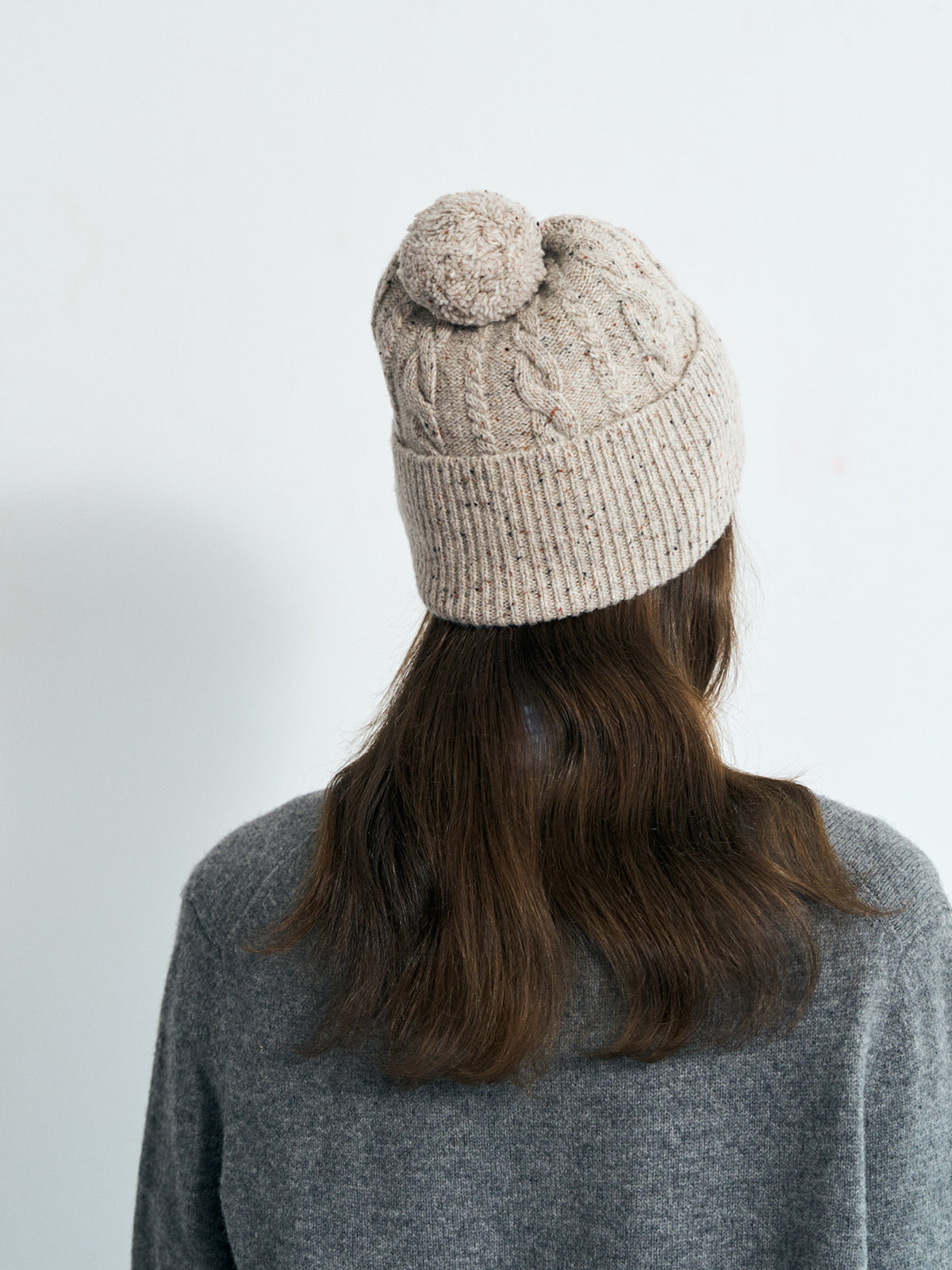 "Pom Pom" Cable Knit Wool Beanie - Silver Grey - LOST PATTERN Cashmere