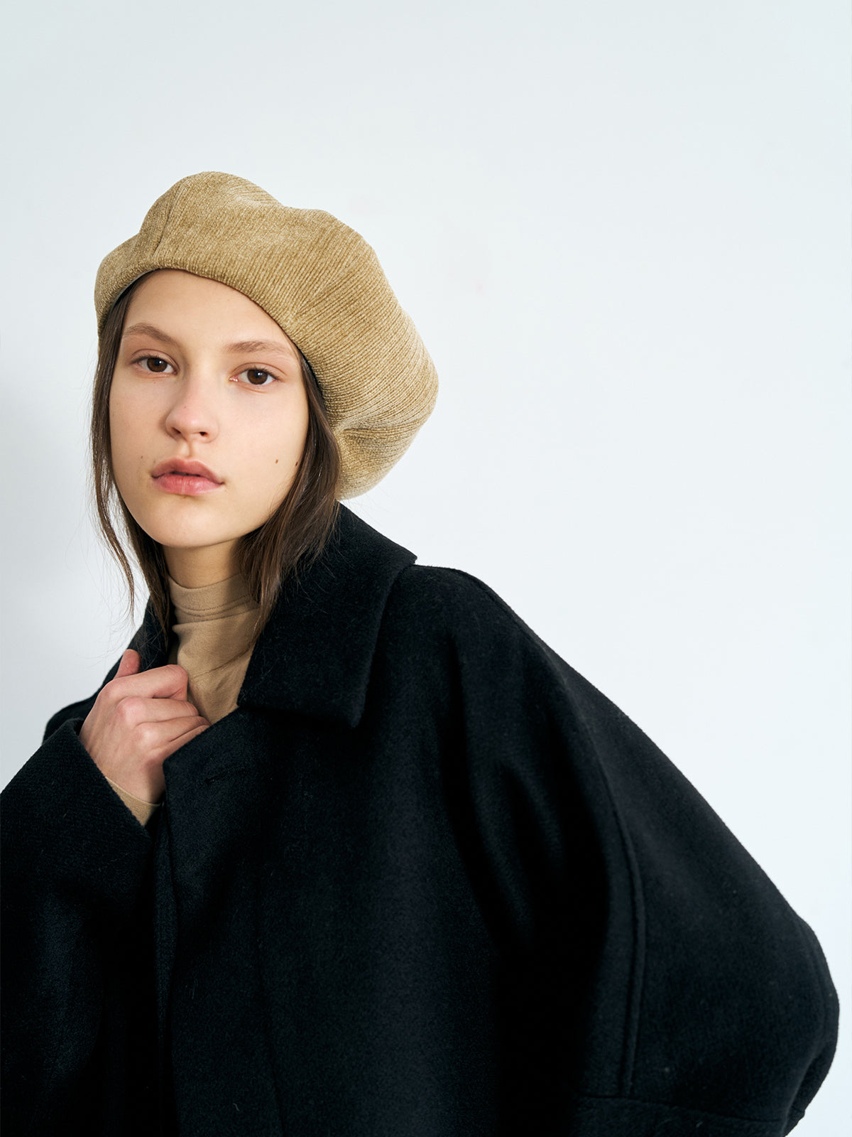 "Velvet Cloud" Beret Hat - Ecru - LOST PATTERN Cashmere