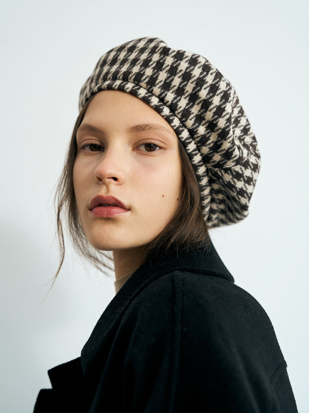 "Houndstooth" Beret Hat - Mocha - LOST PATTERN Cashmere