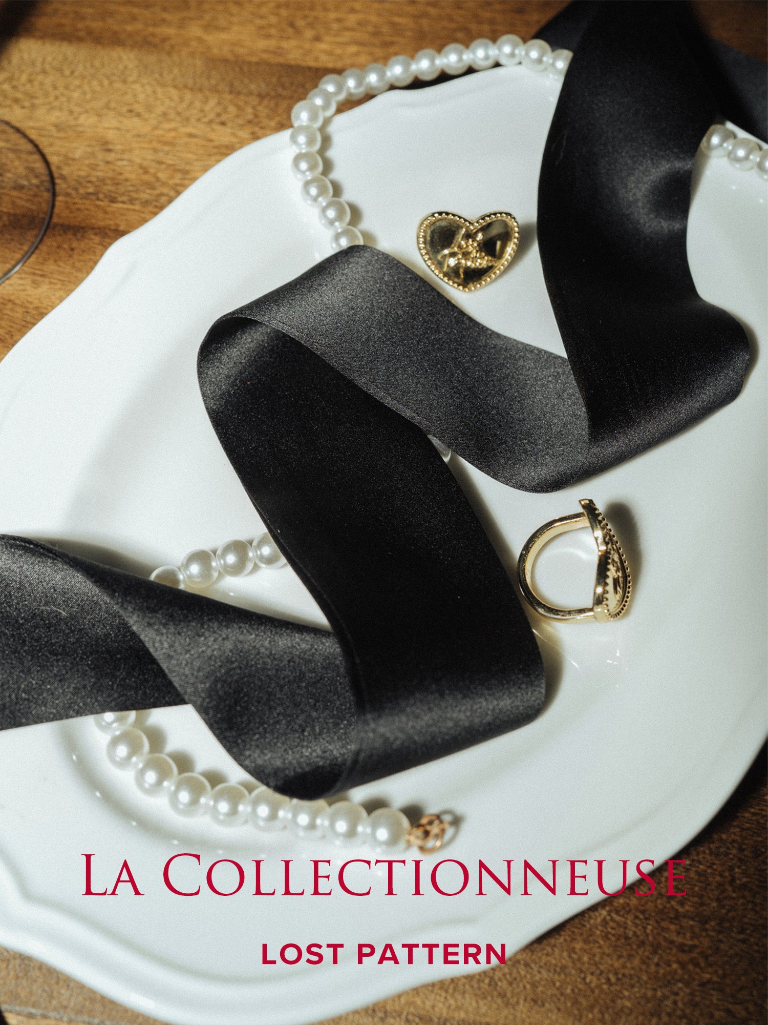"La Collectionneuse" Silk Ribbon Scarf - Black