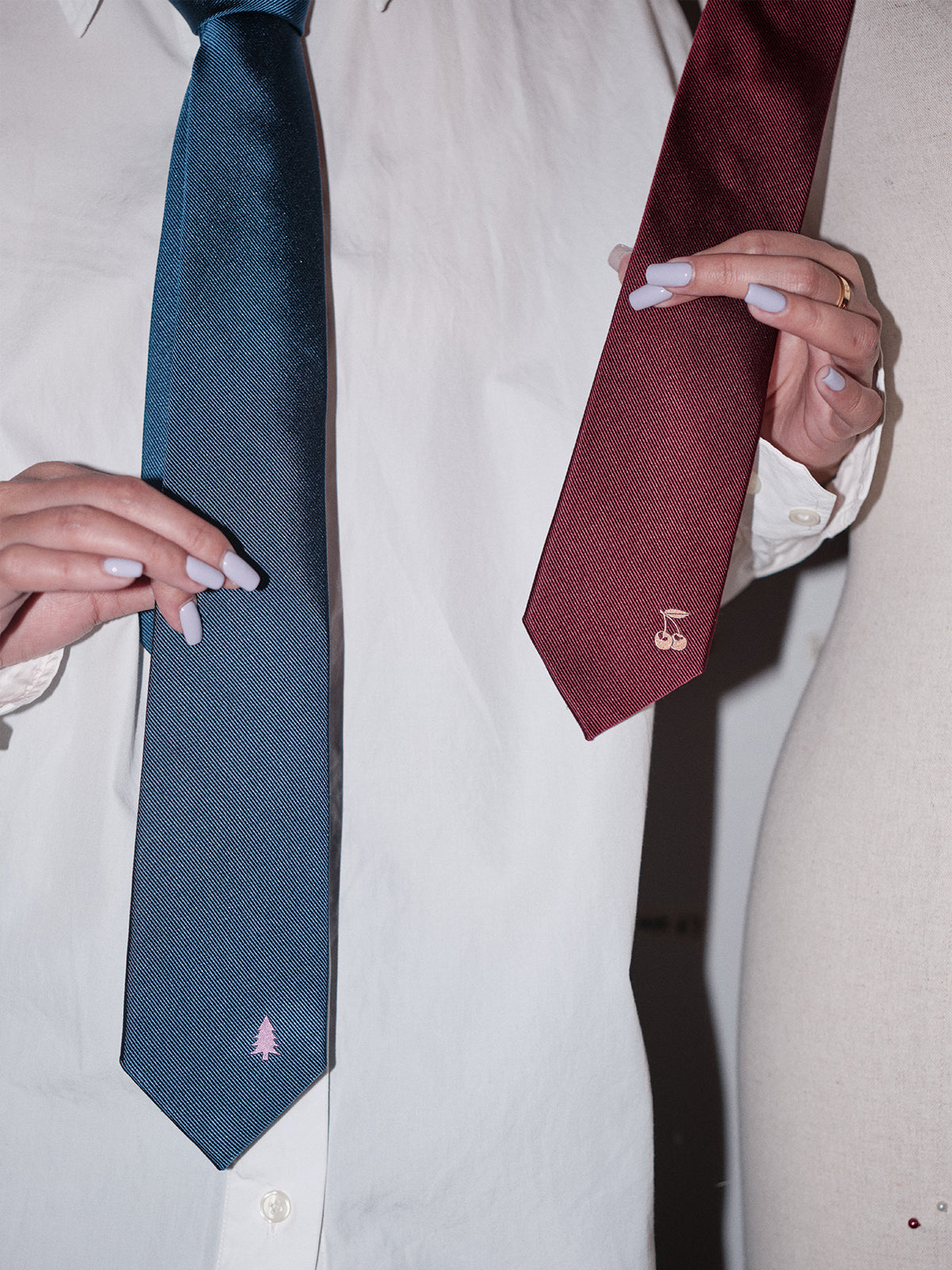 "Blush Pine" Silk Tie - Navy Blue - LOST PATTERN Tie