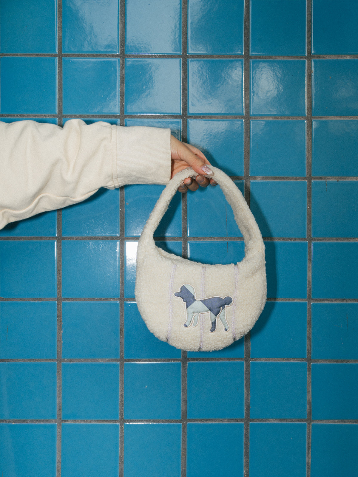 "Pan Pan" Half Moon Shearling Bag - White - LOST PATTERN Tote Bag