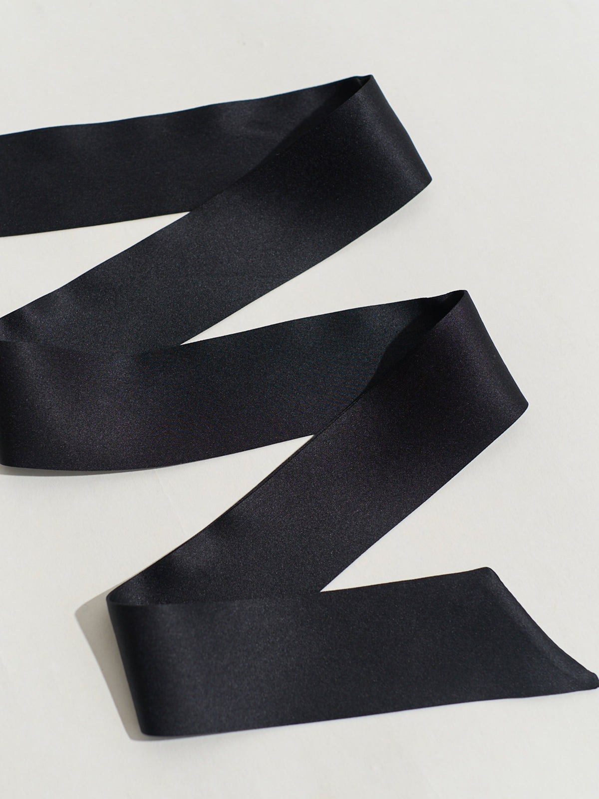 "La Collectionneuse" Silk Ribbon Scarf - Black - LOST PATTERN Silk Skinny Scarf