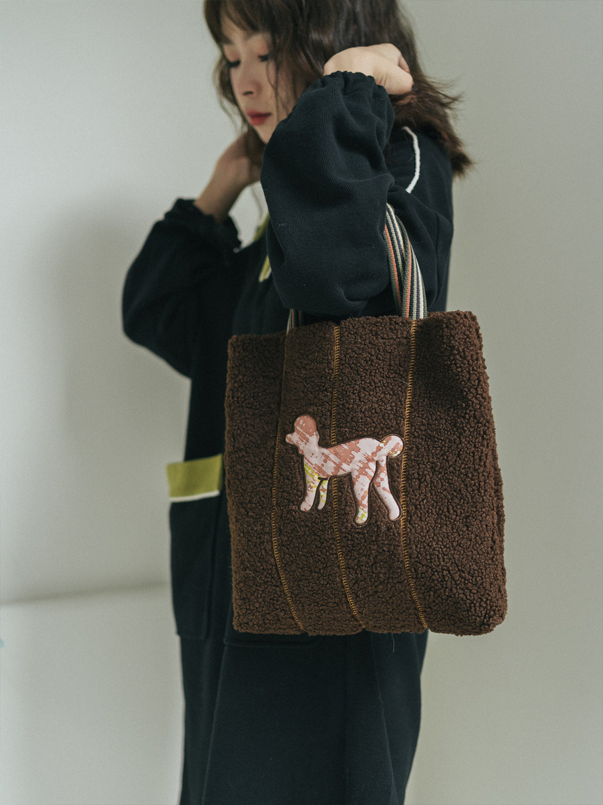 "Pan Pan" Shearling Tote Bag - Chocolate - LOST PATTERN Tote Bag