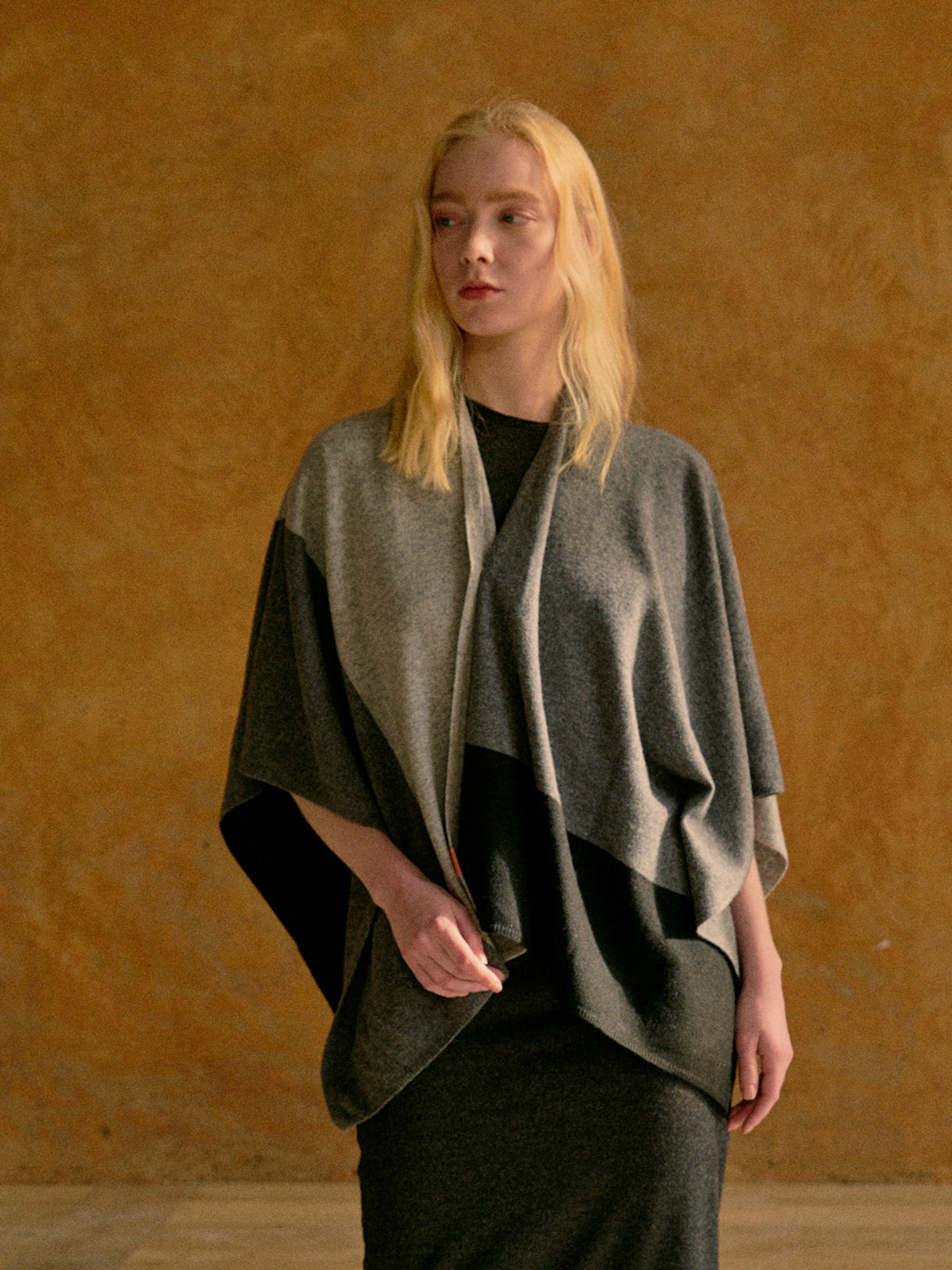 "Lost in Warmth" Luxurious Wool-Cashmere Blend Cape - Grey