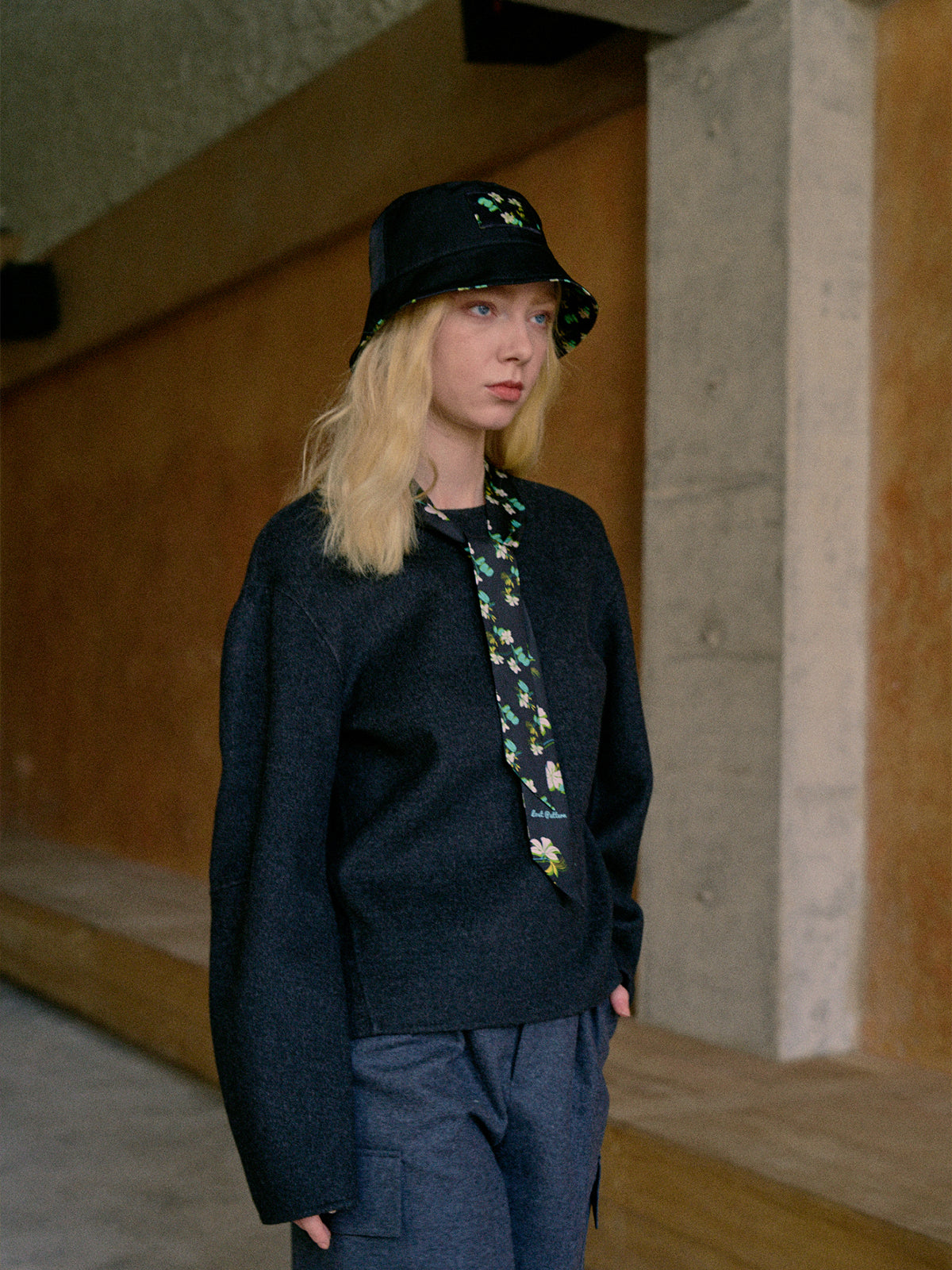 "Beach Blossom" Reversible Bucket Hat - Black - Black - LOST PATTERN Hats