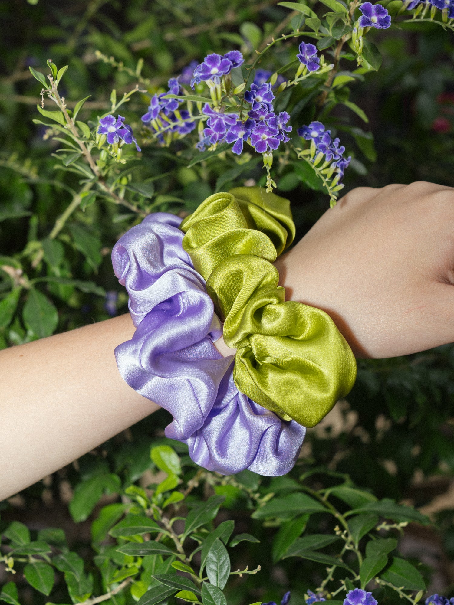 "Silken Hair" Silk Scrunchie Hair Tie - Purple - LOST PATTERN Scrunchie