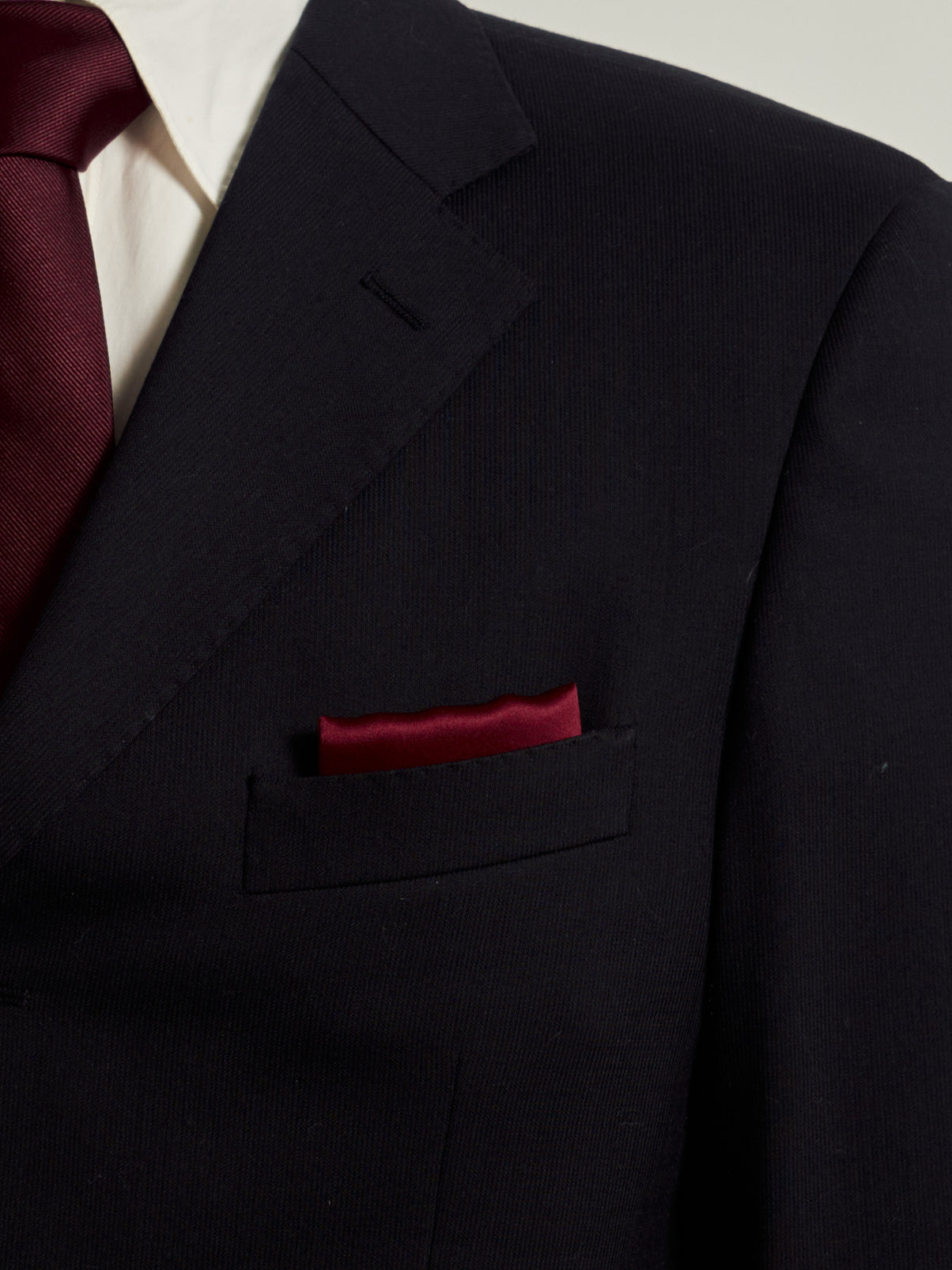 "Dapper Fold" Silk Pocket Square - Bordeaux Red