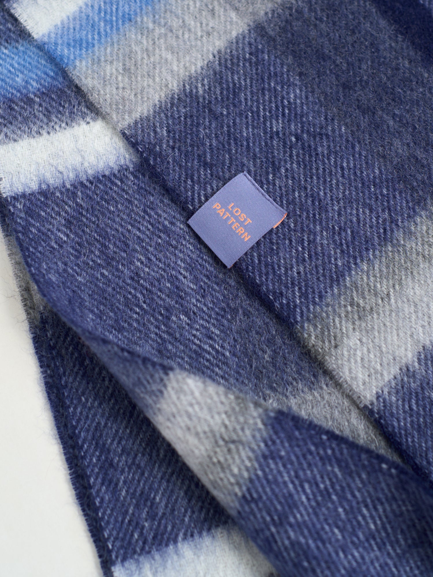 "Plaid" Cashmere Scarf - Dark Blue