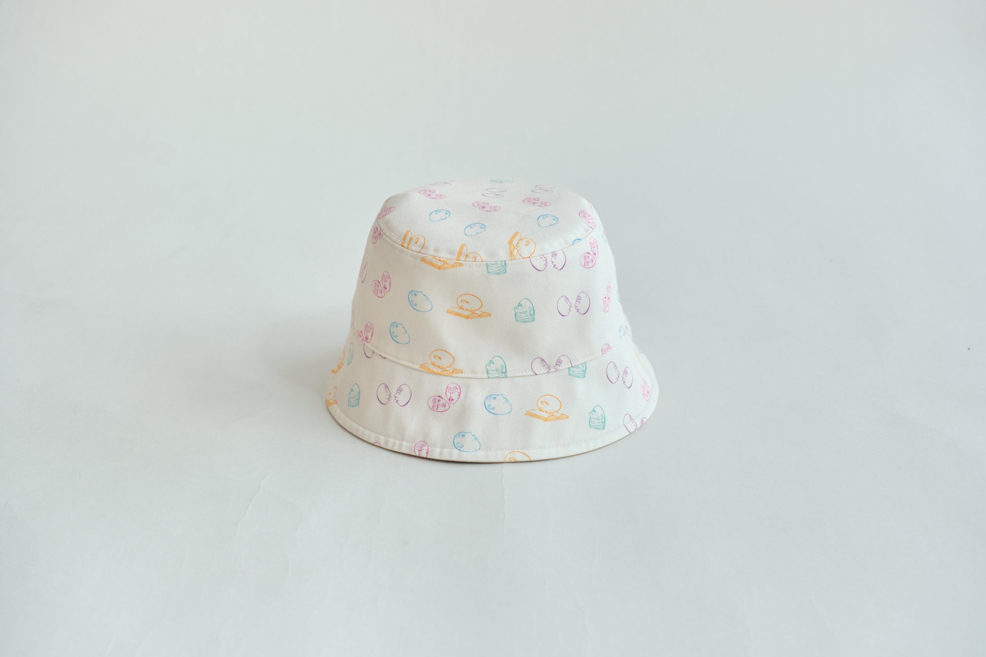 "Eggheads" Cotton Reversible Bucket Hat - White