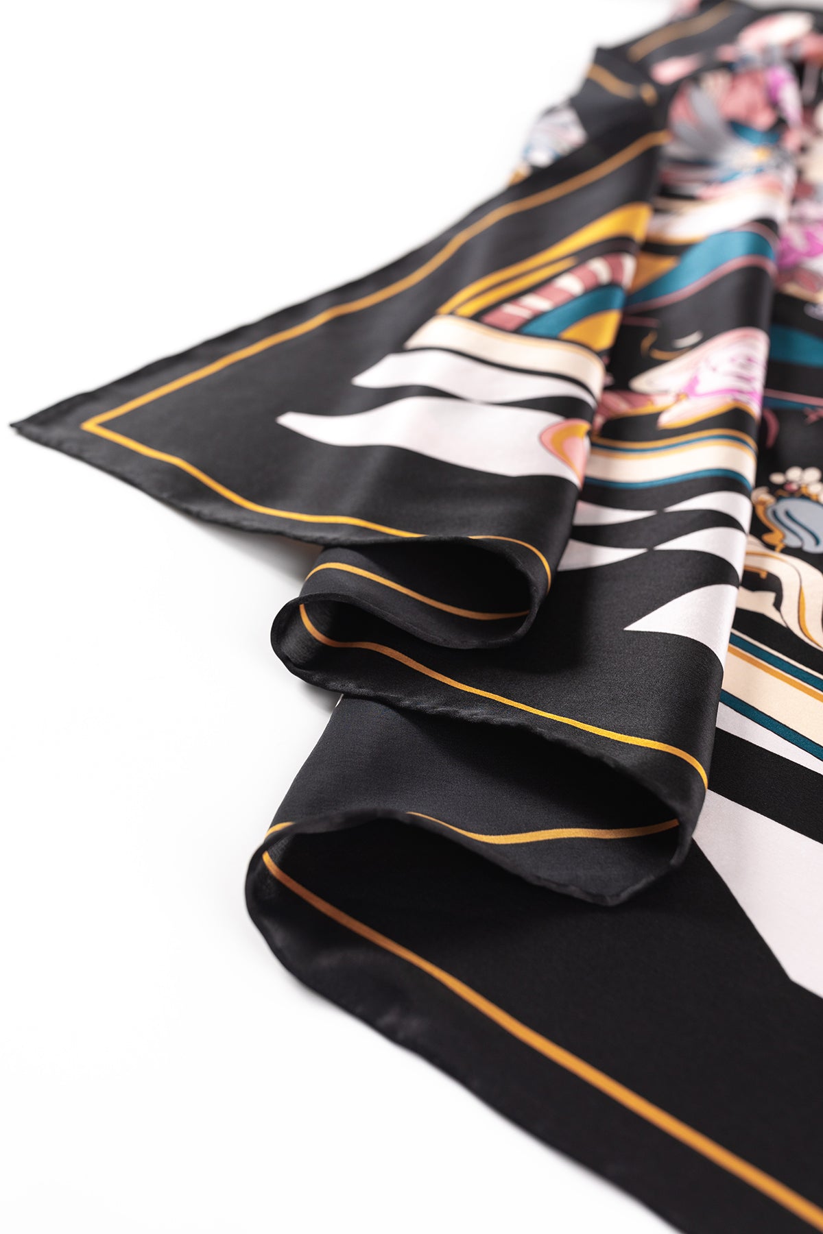 Random Pattern Silk Scarf Decorated All Over Printed Flap Top Handbag